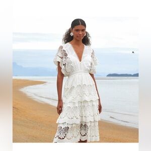 NWT FARM Rio White   tiered Richelier Midi Dress Large